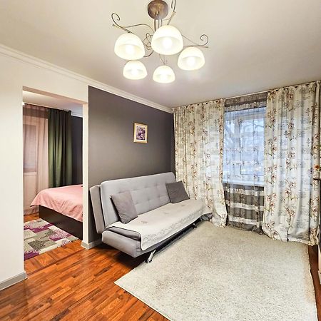 אלמטי Nadezhda Apartments On The Nauryzbai Batyr 82 מראה חיצוני תמונה