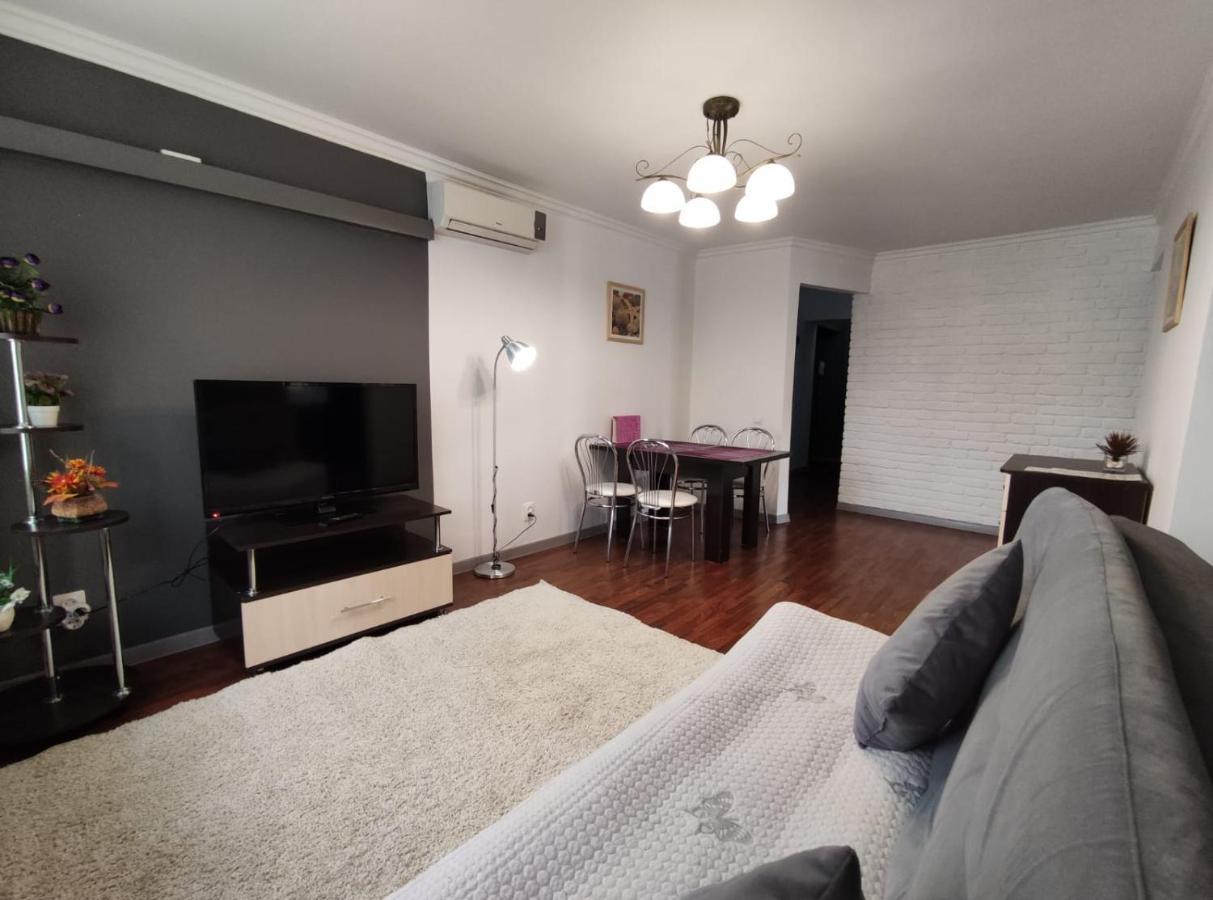 אלמטי Nadezhda Apartments On The Nauryzbai Batyr 82 מראה חיצוני תמונה